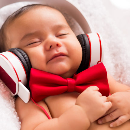Como a música auxilia na evolução da criança